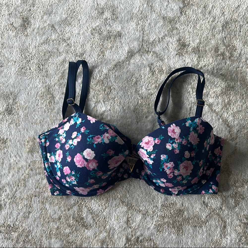Victoria Secret floral Print Bra with Adjustable Straps